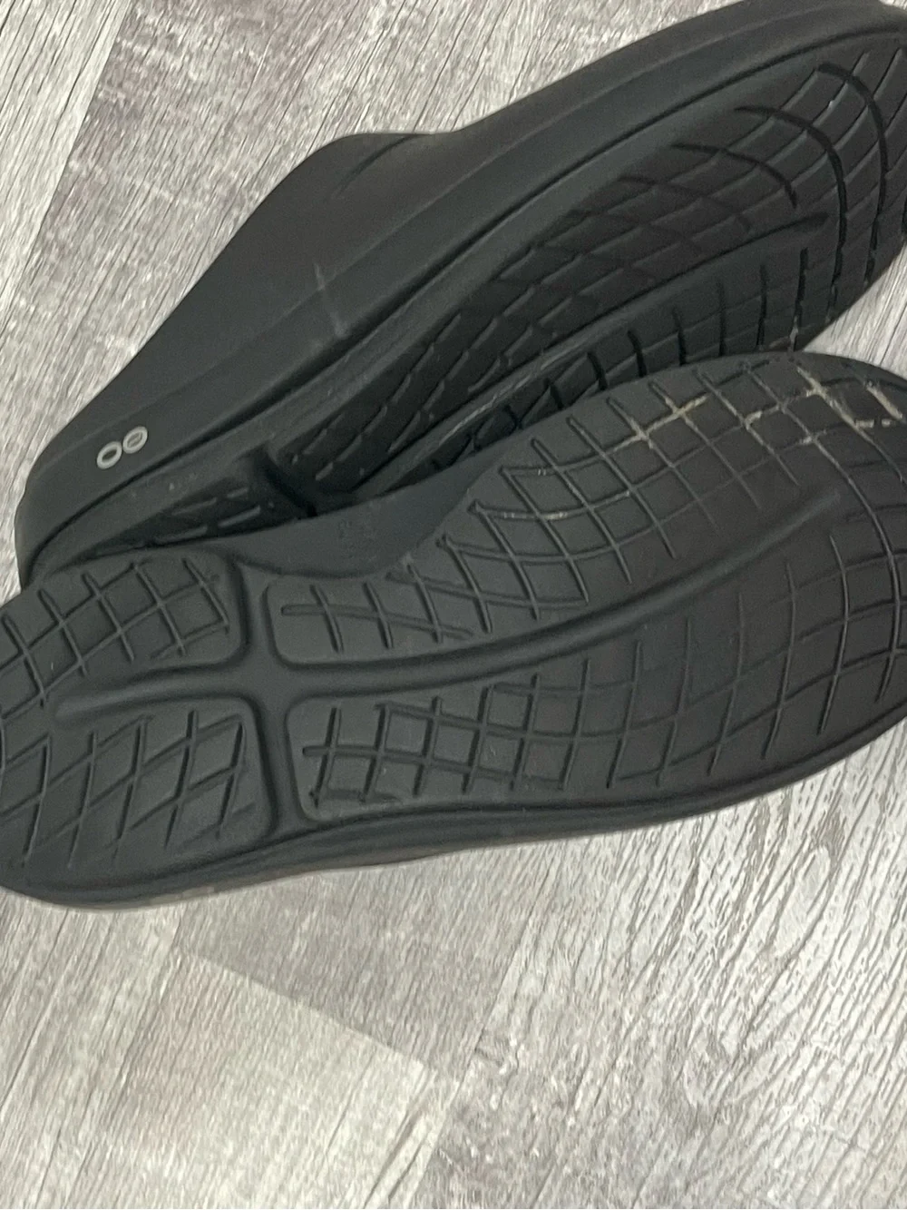 OOFOS comfortable slip